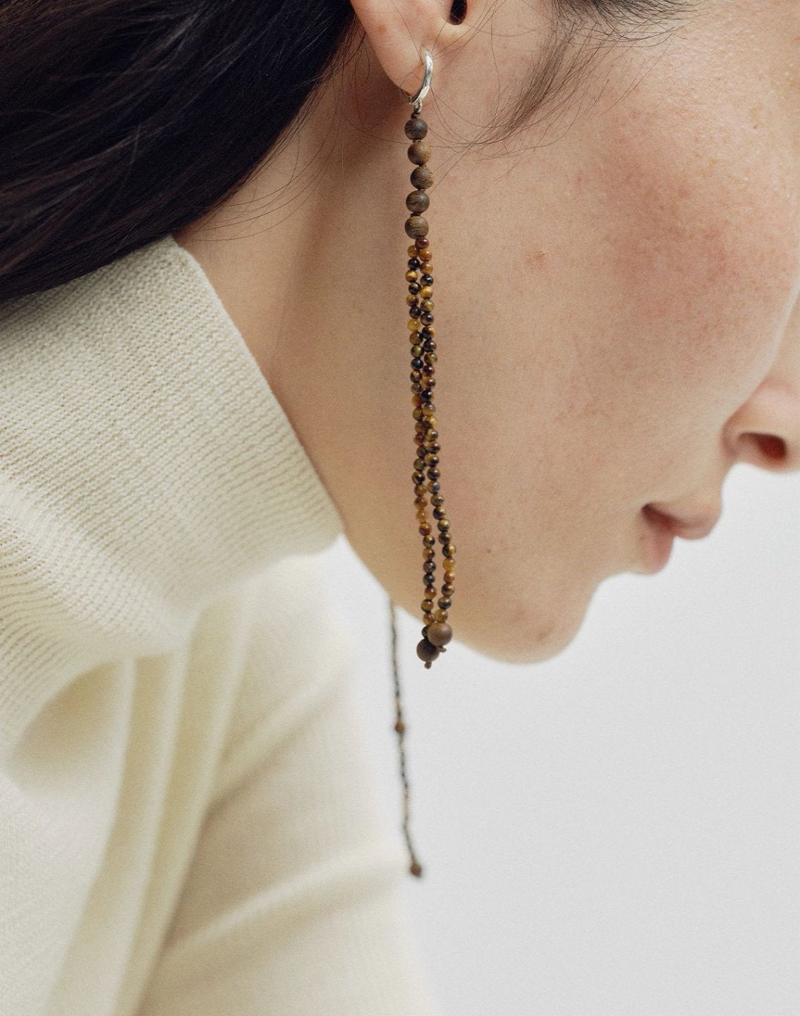 [Manuscript - Wit] Earrings