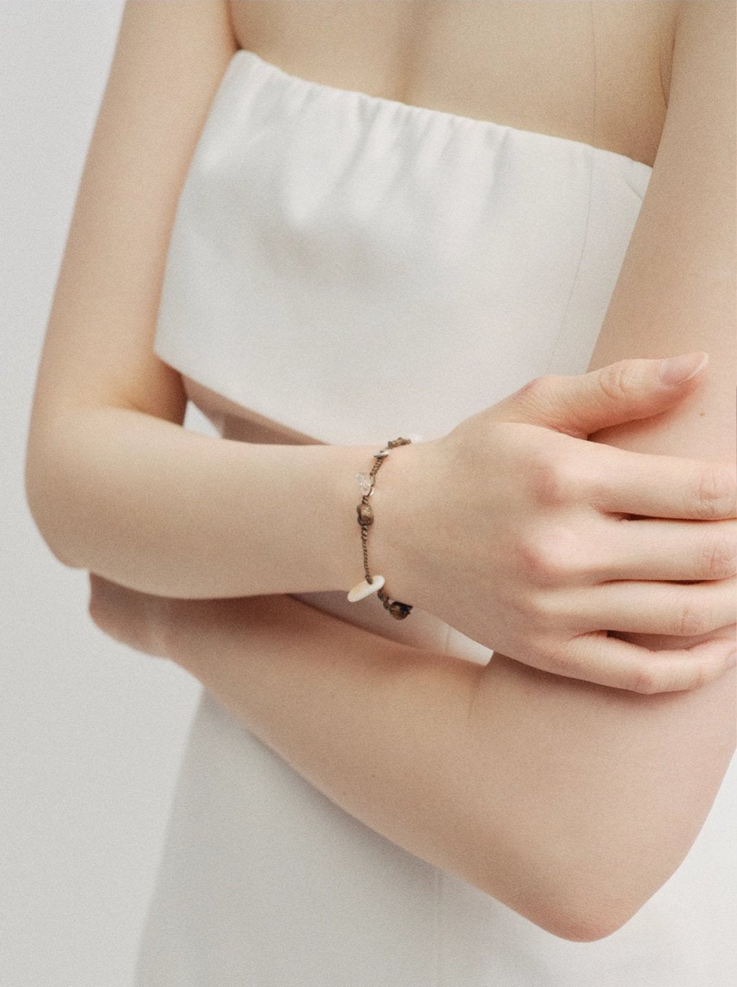 [Manuscript - Wit] Bracelet