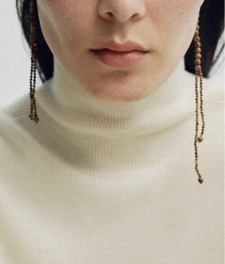 [Manuscript - Wit] Earrings